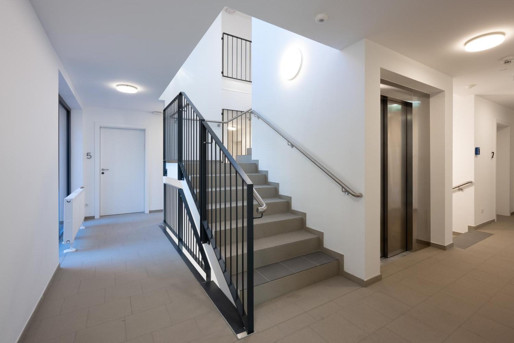 Arbio I Urbanstay Serviced Studios & Apartments กราซ ภายนอก รูปภาพ